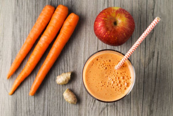 This Carrot Apple Ginger Juice is so Energizing! | Tastefulventure.com