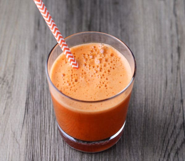 This Carrot Apple Ginger Juice is so Energizing! | Tastefulventure.com