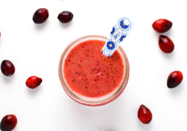 This Cranberry Vinaigrette can be made in less than 5 minutes and is perfect for your holiday salad! | Tastefulventure.com