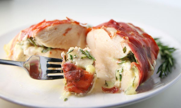 Prosciutto Wrapped Chicken Stuffed with Brie and Rosemary - This can be made in 30 minutes and is so juicy and flavorful!